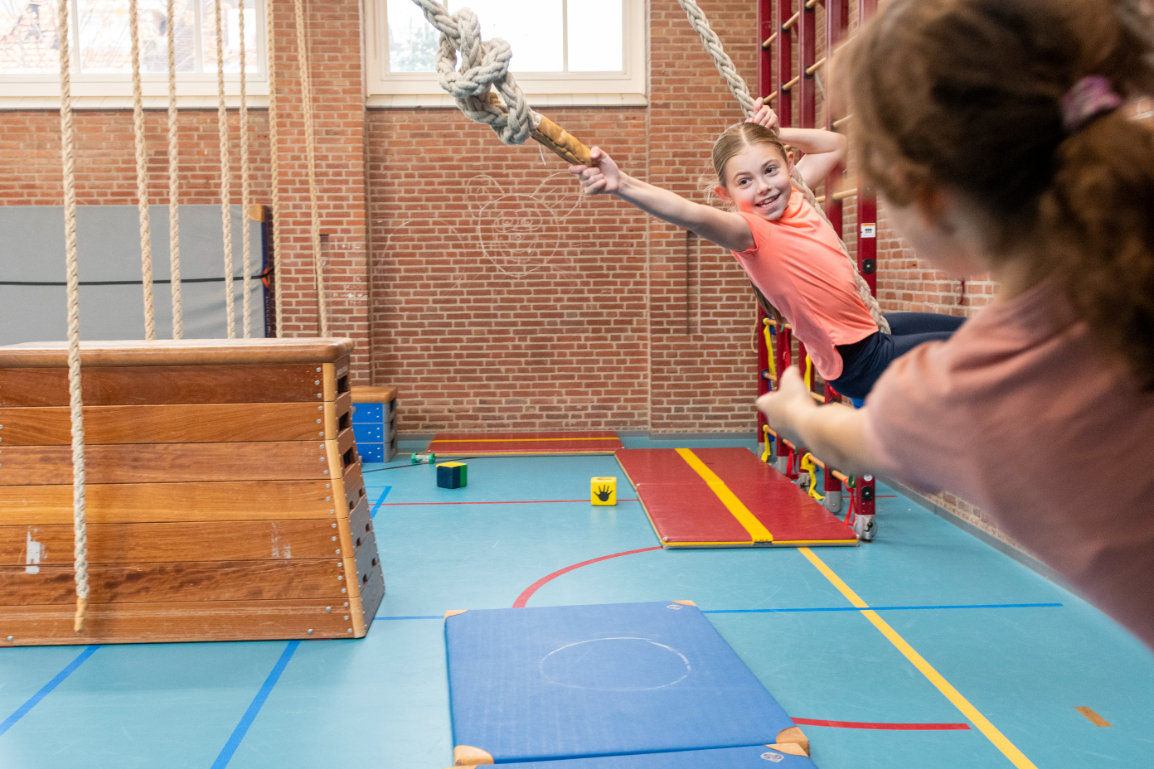 Kind gymles armhoefse akker