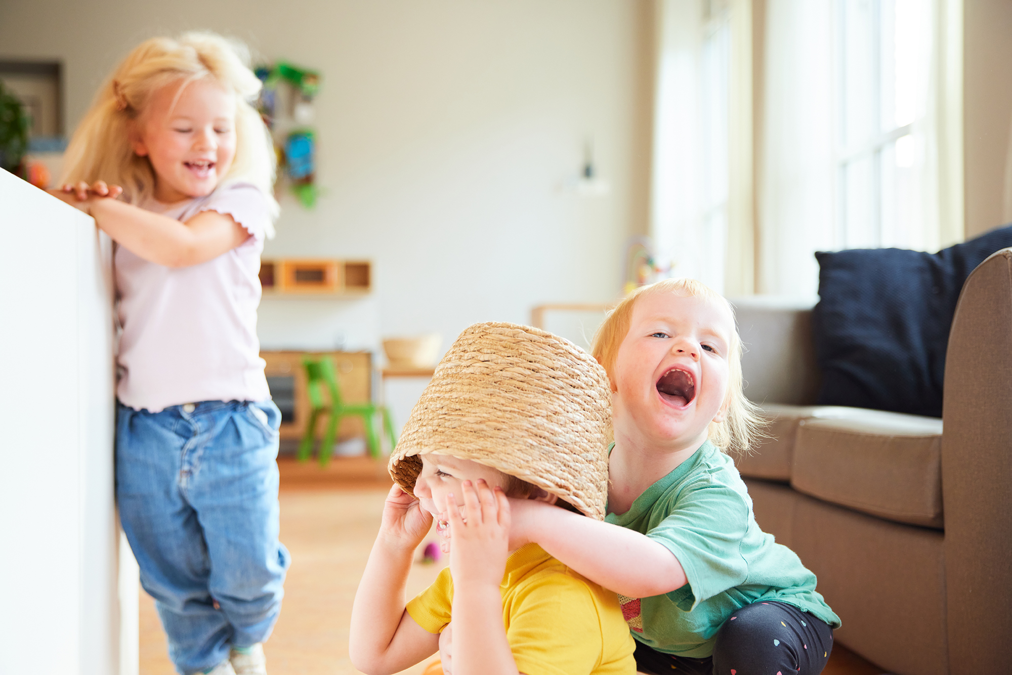 Bij kindcentrum Armhoefse Akker kunnen kinderen van baby tot puber terecht voor ontspanning, onderwijs, ondersteuning en uitdaging. Kinderen uit Tilburg centrum, -Oost en vooral uit onze gelijknamige wijk ontmoeten elkaar hier dagelijks. 
