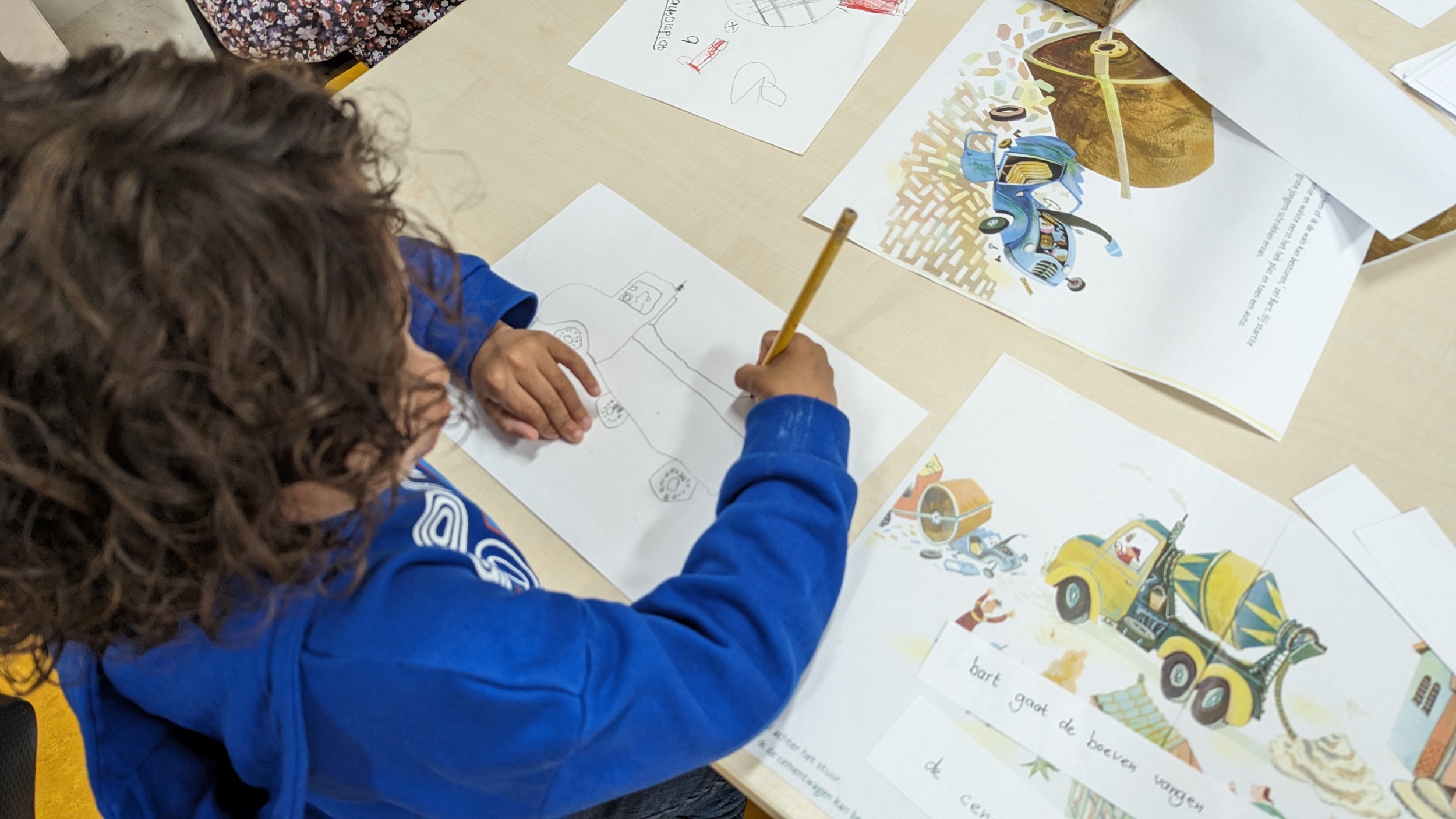 Creatief tekenen en schrijven bij een thema in groep 1-2