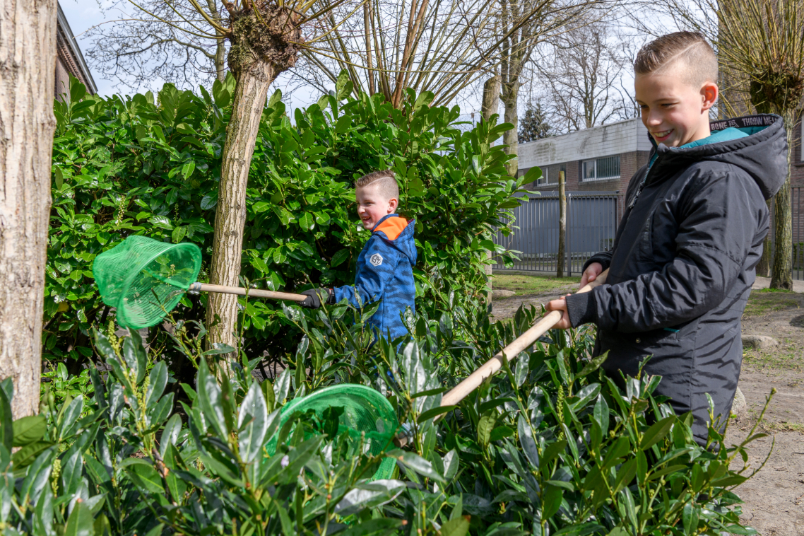 Buiten beestjes vangen