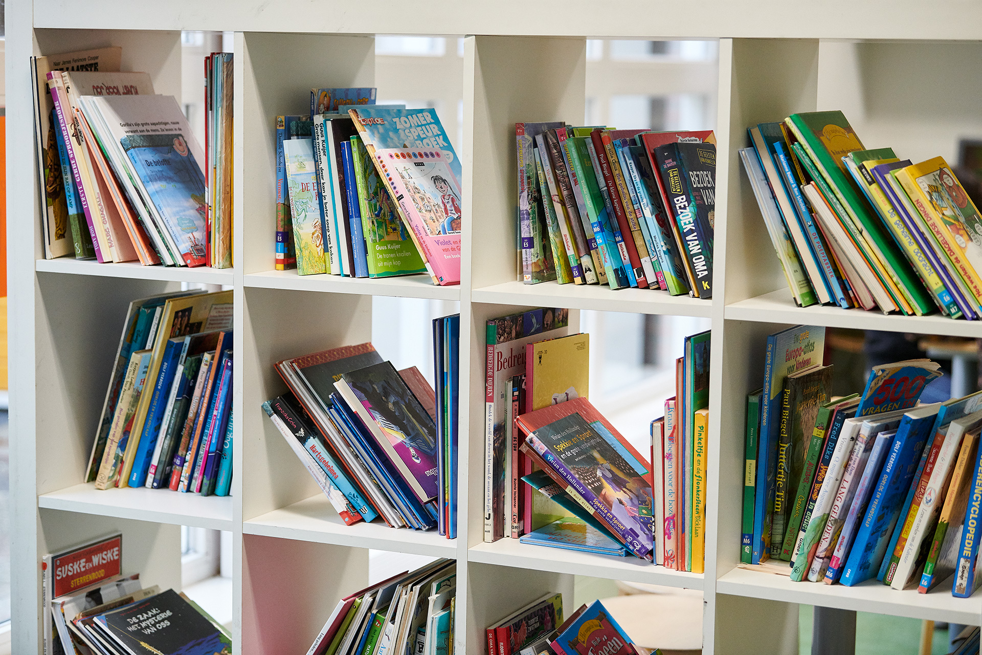  Boeken in een kast