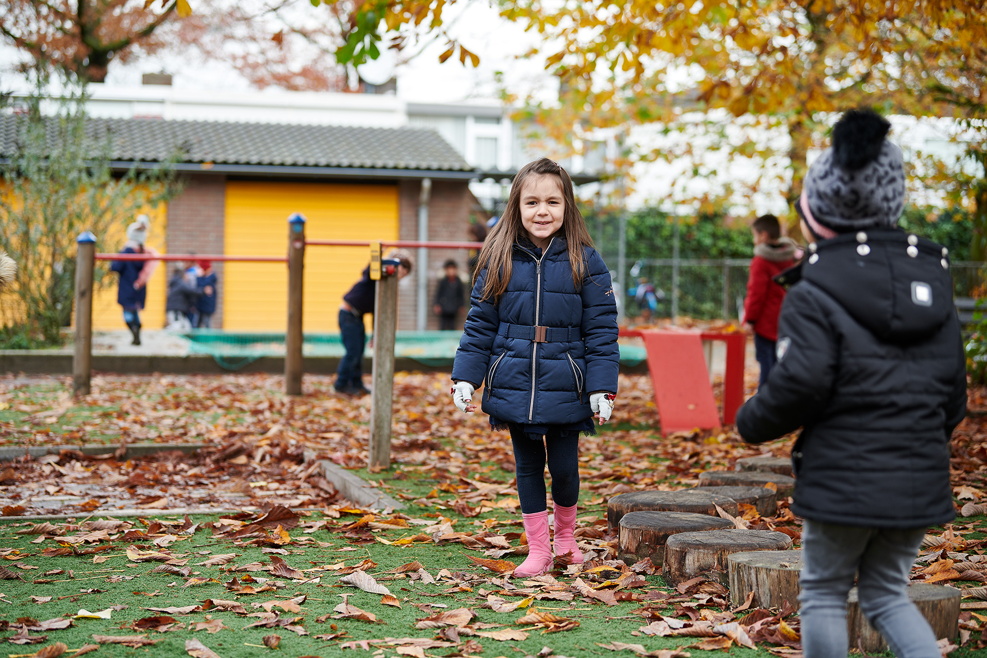 Leerling op het schoolplein