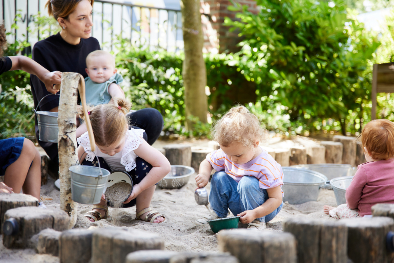 Buiten spelen jip en janneke