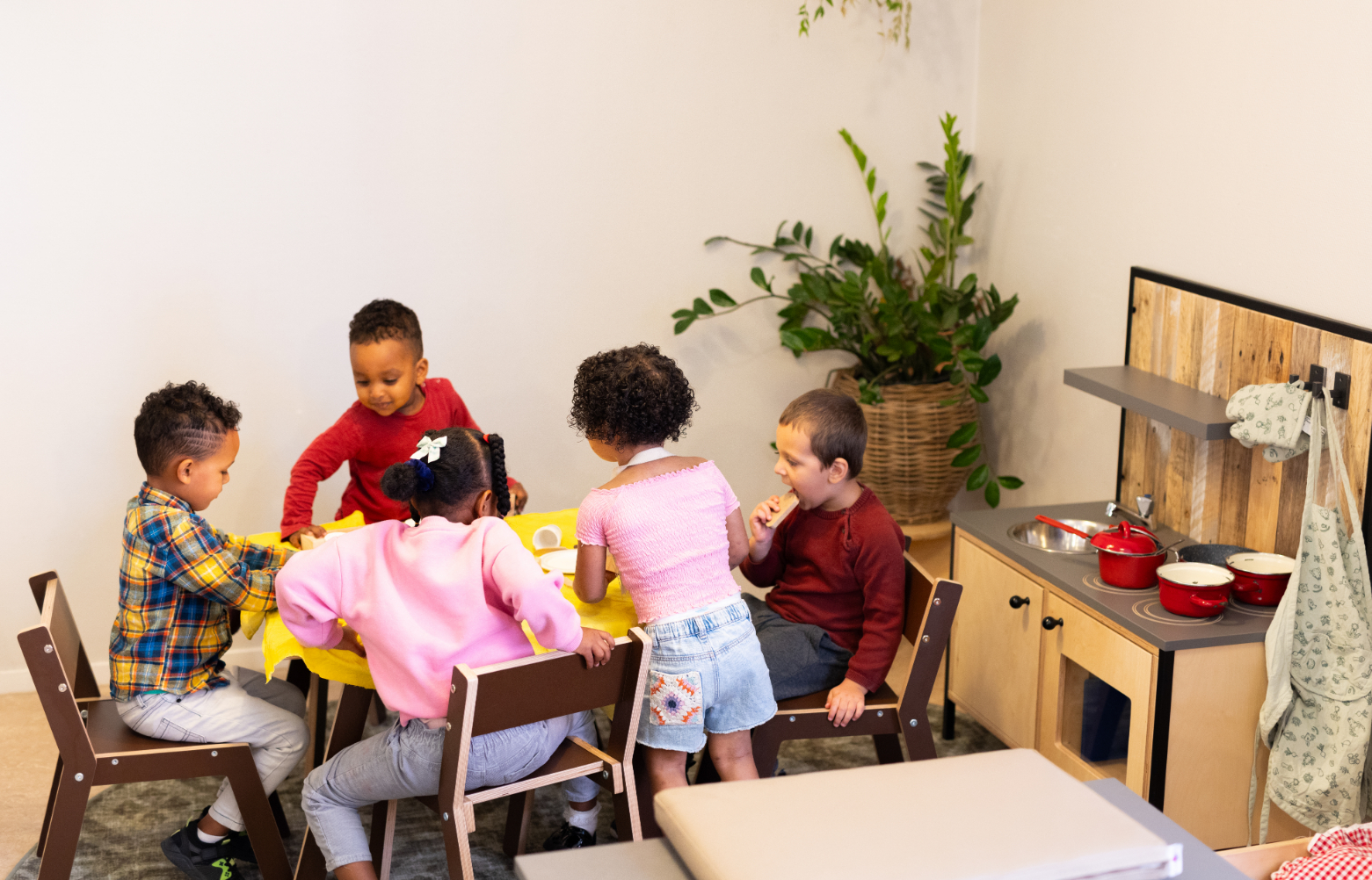 spelen in de keuken